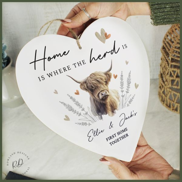 Personalised Highland Cow Hanging Heart Ornament – Rustic Wooden Gift.