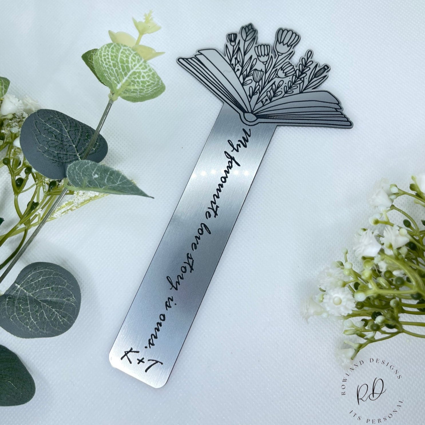 Personalised bookmark with engraved initials and love quote – perfect custom gift for book lovers