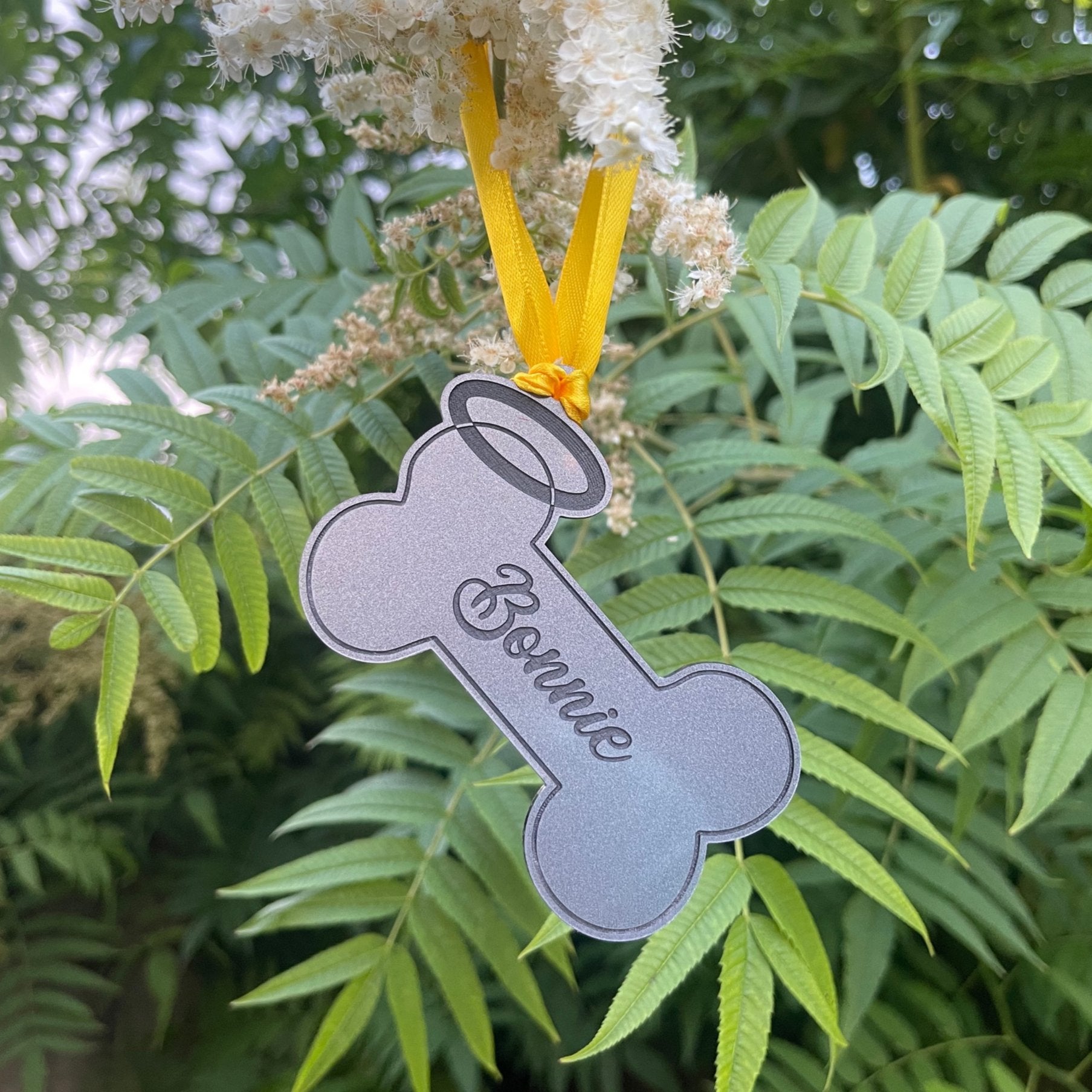 Personalised Dog Remembrance Hanging Bone with Halo: A yellow ribbon.
