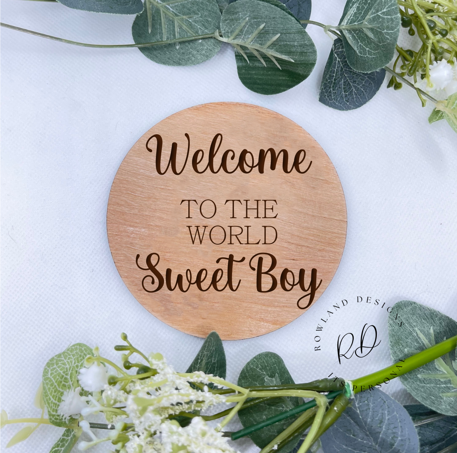 Welcome to the World Sweet Baby Announcement Plaque – Perfect for newborn photos and nursery decor, crafted from MDF or veneer.
